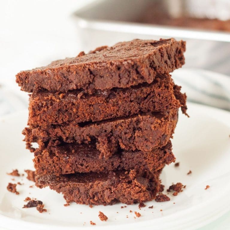 Keto Brownies Recipe: Fudgy, Delicious, and Irresistible