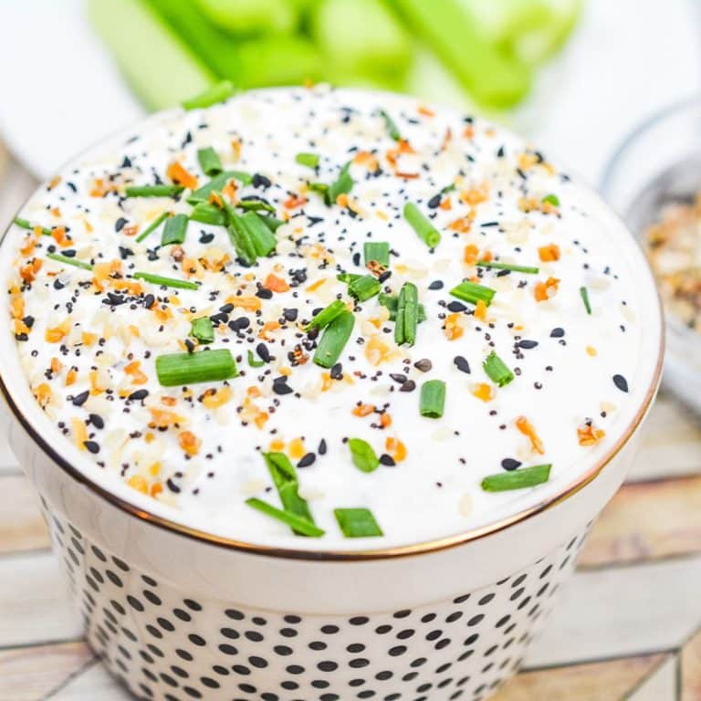 Easy Everything Bagel Dip Recipe with Cream Cheese
